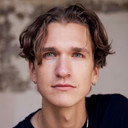 Alex Junge als Pluto