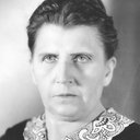 Mary Foy als Miss Jane Baxter (uncredited)