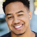 Arif Zahir als Cleveland Brown (voice)