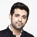 Sid Makkar als Vinit Rawal