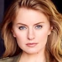 Sarah Minnich als Jessica (Air Hostess)