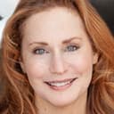Julie Kendall als Ms. Hargrove