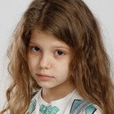 Julia Marcan als Steliana (young)