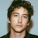 Milo Manheim als Zed