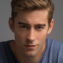 Luke Guldan als Aton