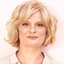 Martha Plimpton als Fewster's Older Daughter