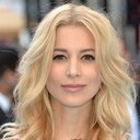 Sabina Gadecki als Cynthia