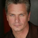 James Goodwin als Nick Roberts