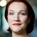 Luise von Garnier als Third Secretary to Mao