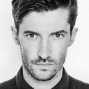 Gwilym Lee als Senior Technician Mountain