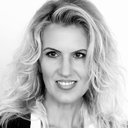 Lisa Barrett-Brown als Mistress Vanessa