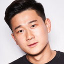 Sam Li als Bruce Sun