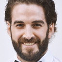 Jota Castellano als Técnico teatro