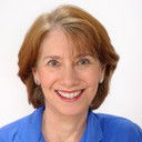 Ann Reskin als Seelbach Hotel Desk Clerk