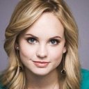 Meaghan Jette Martin als Jo Mitchell