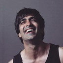 Keshav Sadhna als Karan