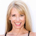 Monika Mannix als Two Sisters Ranch Guest