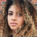 Mckenzie Small als Stacey
