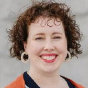 Maggie Steig als Party Guest