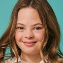 Sofia Sanchez als Wovey