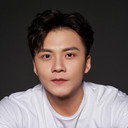 Dong Bo als 