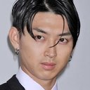 松田翔太 als Suzuki