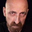 Hüseyin Baylan als Şevket's guard