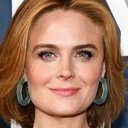 Emily Deschanel als Mrs. Morgan