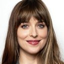 Dakota Johnson als Julie