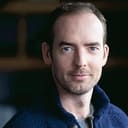 Tadhg McMahon als James