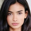 Kelly Gale als Jaya