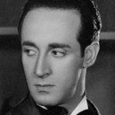 Víctor Urruchúa als Enrique