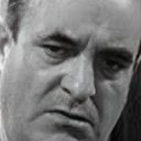 Max Dejean als L'épicier