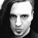 Arben Krasniqi als Unknown Man