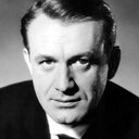 Alexander Kerst als Dr. Suter