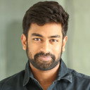 Rakshith Atluri als Gandhi