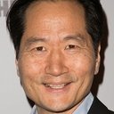 Charles Rahi Chun als Dr. Wong