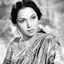 Lalita Pawar als Mrs. D'Sa
