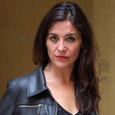 Alba Ferrara als Mamá