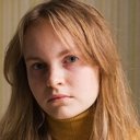 Vera Fay als Young Nore