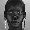 Alek Wek als Self