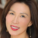 Yvonne YF Chan als Aunt Yvonne