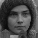 Gyöngyvér Vigh als Girl in the workers' quarters