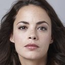 Bérénice Bejo als Sarah