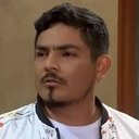 Erick Elera als Swimming coach