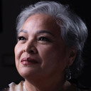 Sheila Francisco als College Lecturer