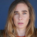 Victoria Tate als Insurance Agent