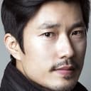 유상재 als Manchurian Police on Train