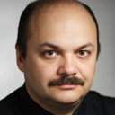 Teoman Aksoy als Hayri Güngör