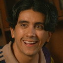 Carlos Aguilar als Leo